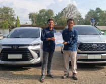 Serah Terima 1 Unit Toyota Innova Zenix dan 1 Unit Toyota Avanza PT Sigma Mitra Sejati